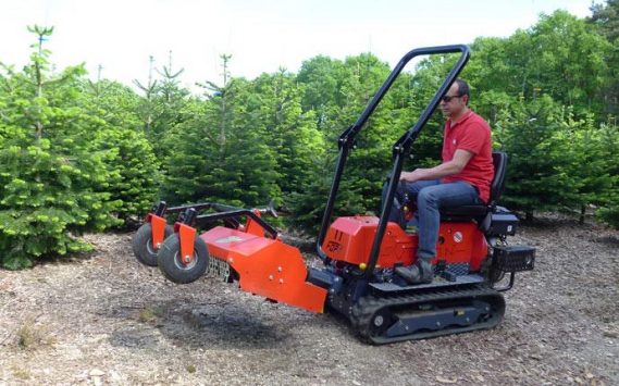 Tool carrier on crawler chains 